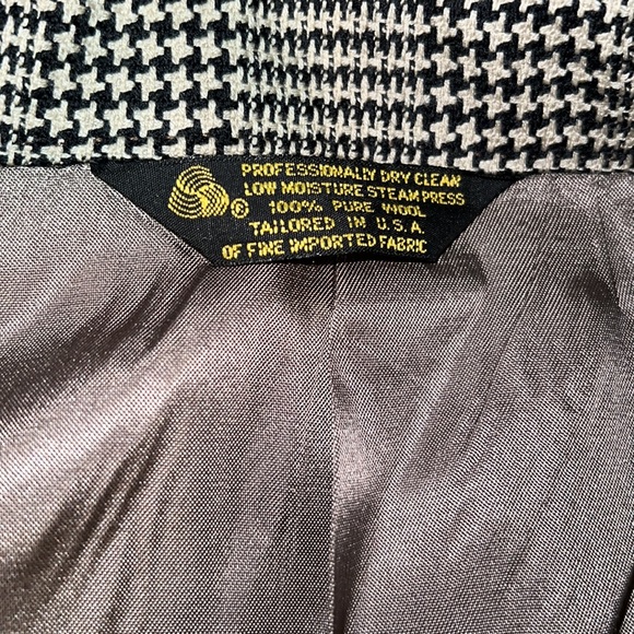 Carlo Cravalli 100% Wool Black & White Houndstooth Blazer - Picture 3 of 4